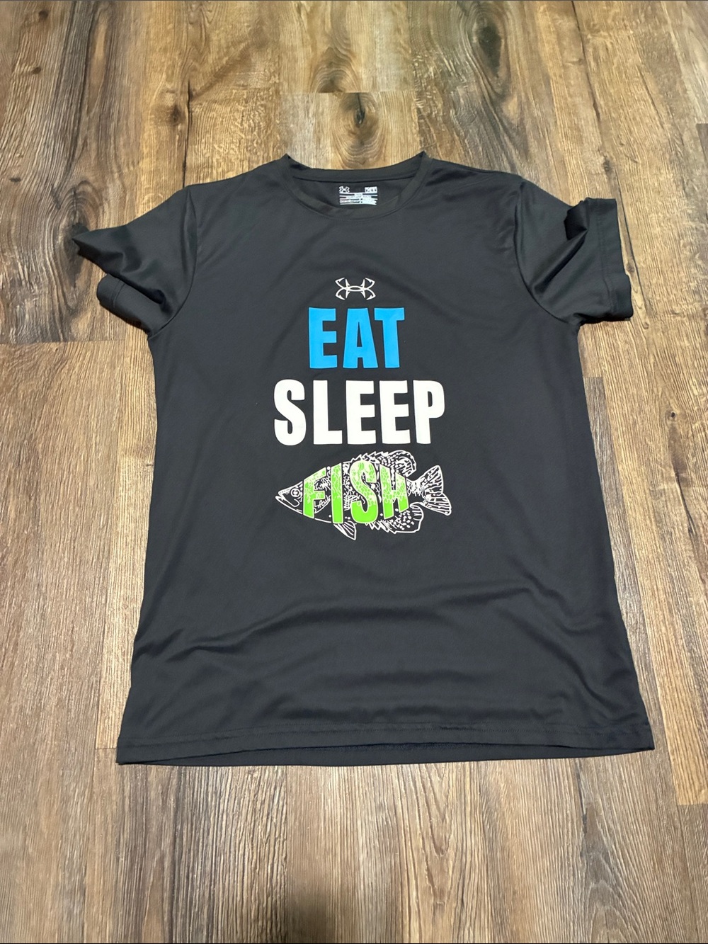 Men's Under Armour Dark Gray Performance  "EAT SLEEP & FISH" Size Medium
